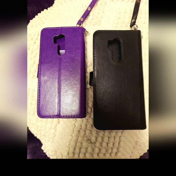 TWO leather cell phone cases - Picture 8 of 8